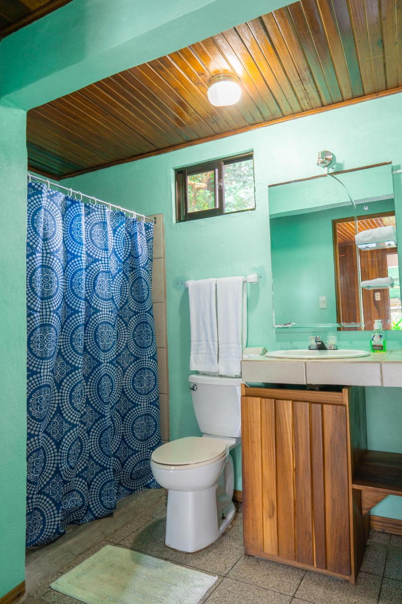 Cabinas Arrecife Cahuita Exteriör bild